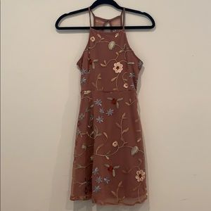 Ivy & Main Mauve Floral Embroidered Dress NWT